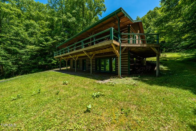 916 Willens Gap Road, Mountain City, TN 37683