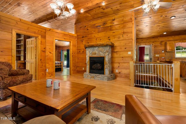 916 Willens Gap Road, Mountain City, TN 37683