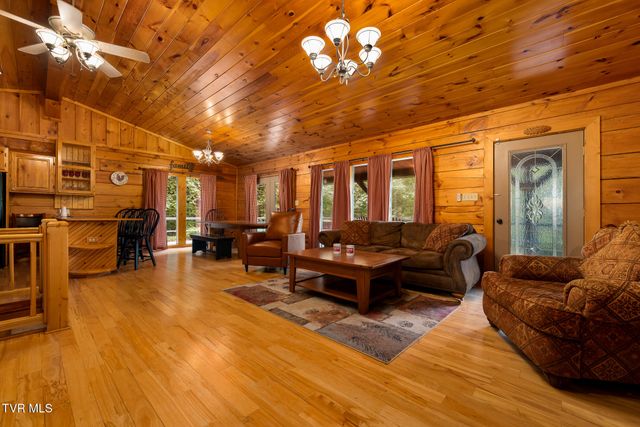 916 Willens Gap Road, Mountain City, TN 37683