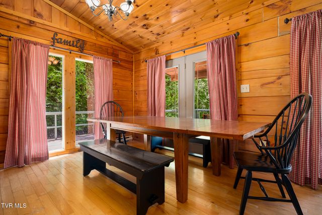 916 Willens Gap Road, Mountain City, TN 37683