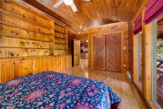 916 Willens Gap Road, Mountain City, TN 37683