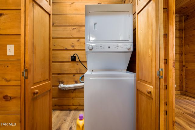 916 Willens Gap Road, Mountain City, TN 37683