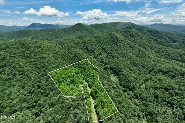 916 Willens Gap Road, Mountain City, TN 37683