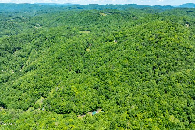 916 Willens Gap Road, Mountain City, TN 37683