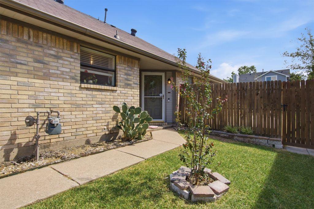 10117 Leatherwood Drive, Fort Worth, TX 76108 — photo 3