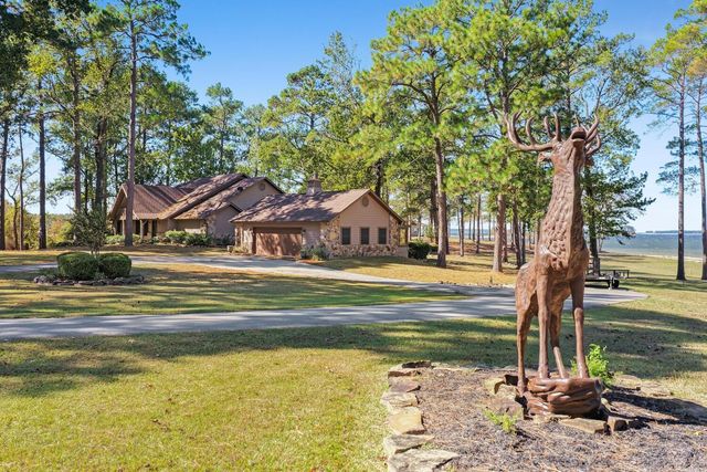 331 Shoreline Drive, Brookeland, TX 75931