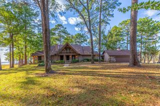 331 Shoreline Drive, Brookeland, TX 75931