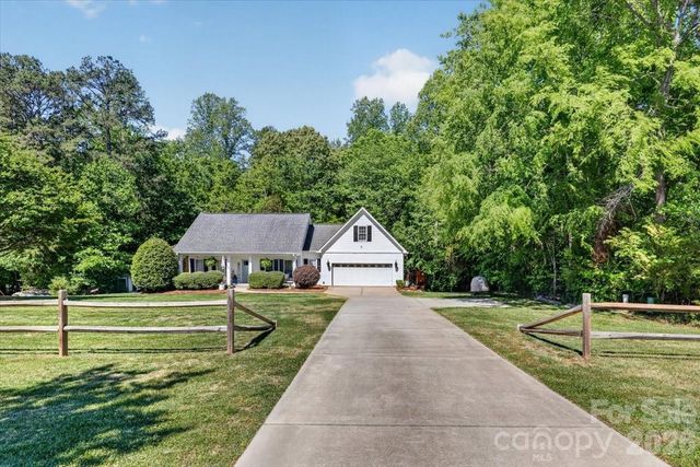 1048 Brevard Place Road, Iron Station, NC 28080