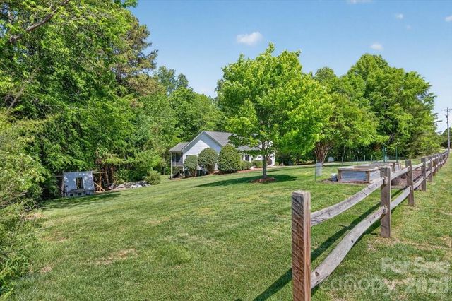 1048 Brevard Place Road, Iron Station, NC 28080