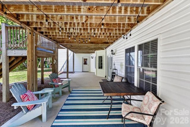 1048 Brevard Place Road, Iron Station, NC 28080