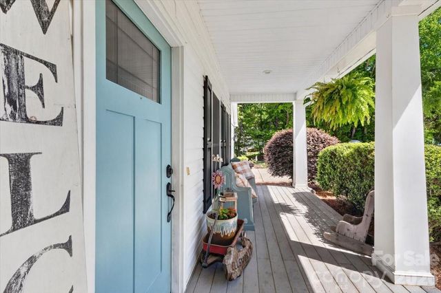 1048 Brevard Place Road, Iron Station, NC 28080