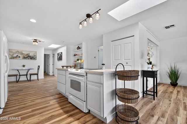 26245 S LAKEVIEW Drive, Sun Lakes, AZ 85248