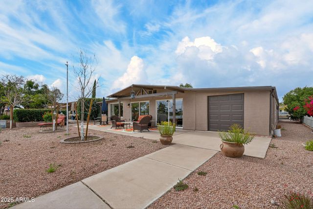 26245 S LAKEVIEW Drive, Sun Lakes, AZ 85248
