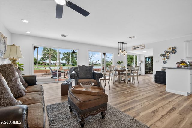 26245 S LAKEVIEW Drive, Sun Lakes, AZ 85248