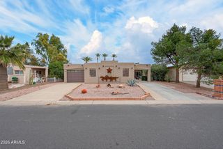 26245 S LAKEVIEW Drive, Sun Lakes, AZ 85248