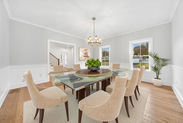 25 Irving Road, Natick, MA 01760