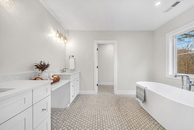 25 Irving Road, Natick, MA 01760