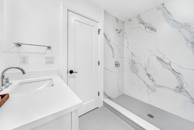 25 Irving Road, Natick, MA 01760