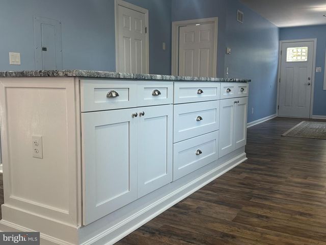 5 N 14TH ST, Del Haven, NJ 08251