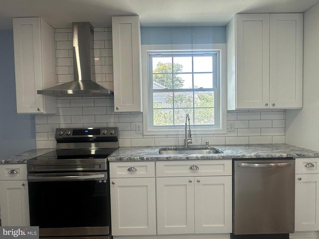 5 N 14TH ST, Del Haven, NJ 08251