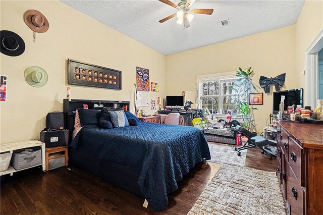 5026 Campbellton SW Road, Atlanta, GA 30331