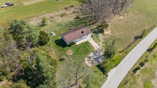 150 Clay Lick Road, Jeffersonville, KY 40337
