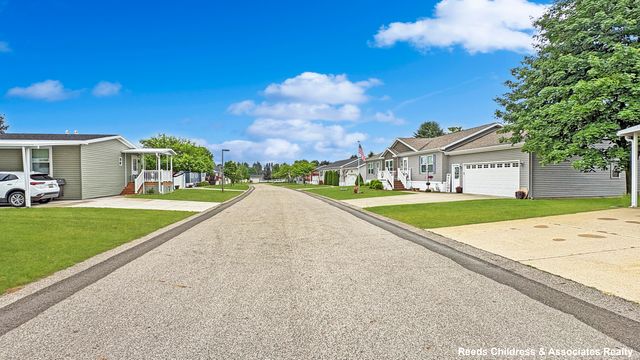 13797 Bluebell Lane, Cedar Springs City, MI 49319