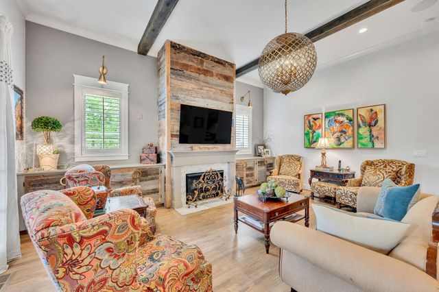 2227 Castleman Dr, Nashville, TN 37215