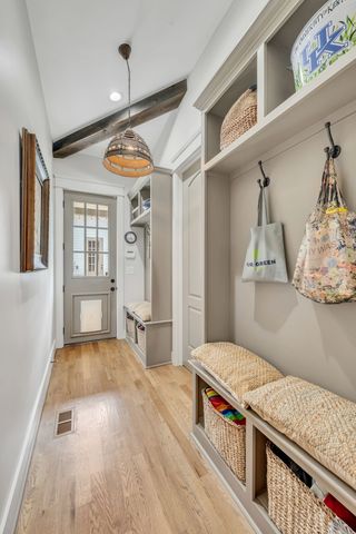 2227 Castleman Dr, Nashville, TN 37215