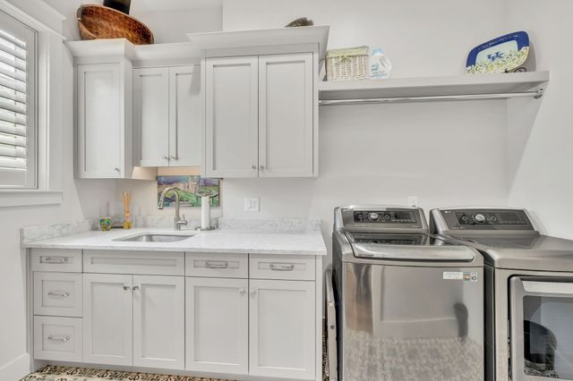 2227 Castleman Dr, Nashville, TN 37215