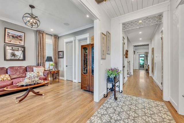 2227 Castleman Dr, Nashville, TN 37215