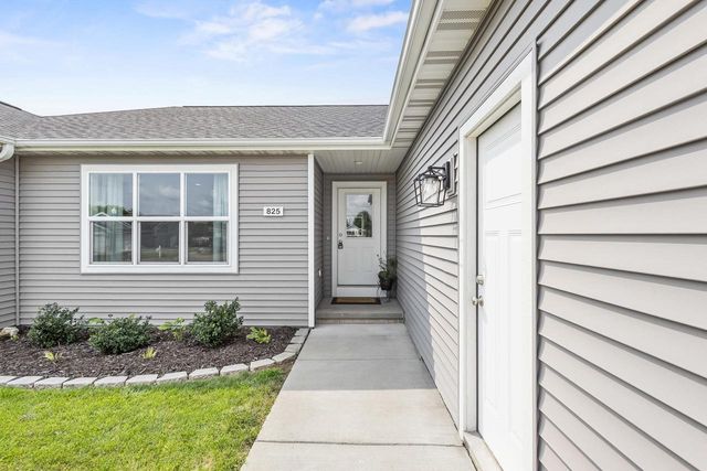 825 S LINCOLN STREET, Hortonville, WI 54944
