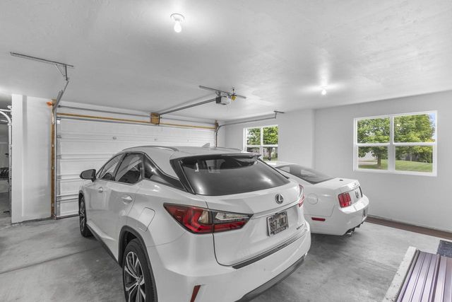 825 S LINCOLN STREET, Hortonville, WI 54944