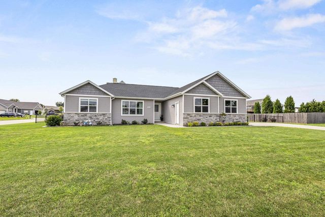825 S LINCOLN STREET, Hortonville, WI 54944