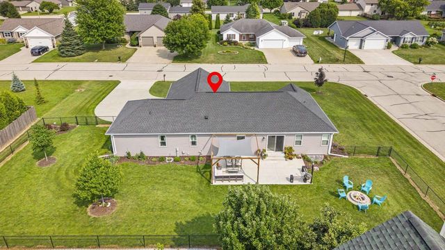 825 S LINCOLN STREET, Hortonville, WI 54944