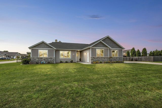 825 S LINCOLN STREET, Hortonville, WI 54944