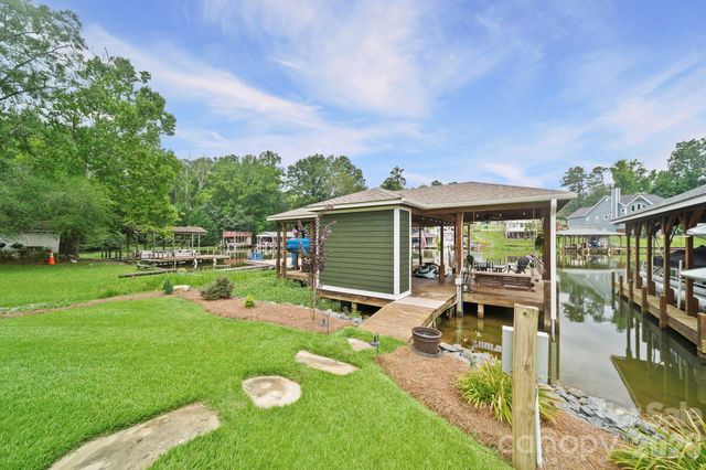 698 Lake Head Road, Norwood, NC 28128