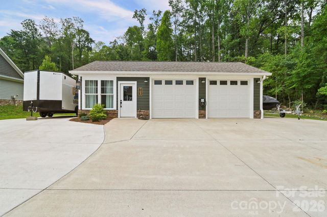 698 Lake Head Road, Norwood, NC 28128