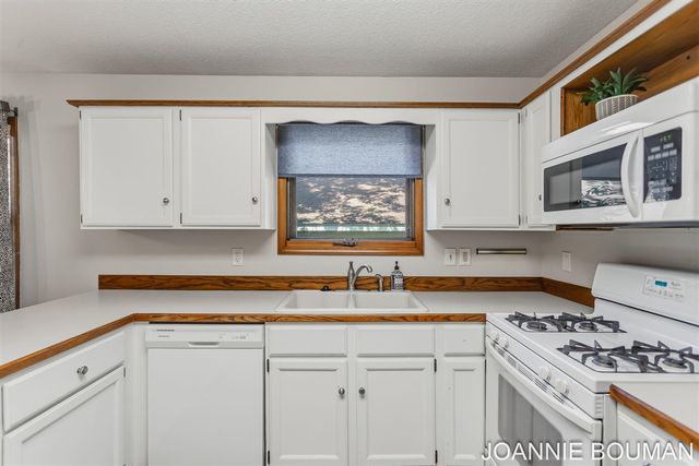 1323 Floral Street, Holland, MI 49423