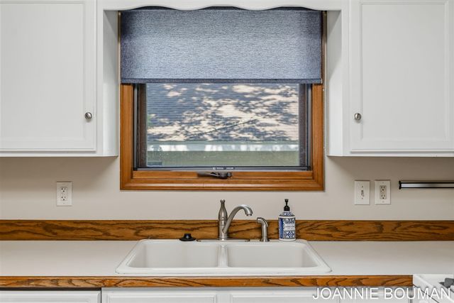 1323 Floral Street, Holland, MI 49423