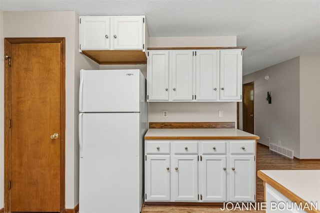 1323 Floral Street, Holland, MI 49423