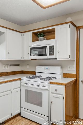 1323 Floral Street, Holland, MI 49423
