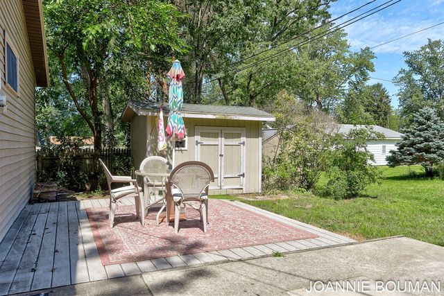 1323 Floral Street, Holland, MI 49423