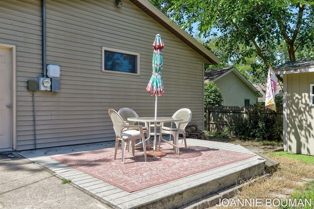 1323 Floral Street, Holland, MI 49423