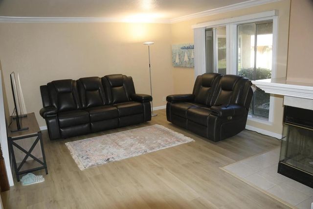 206 Touchstone Pl, West Sacramento, CA 95691