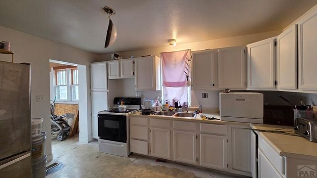 944 Carteret Ave, Pueblo, CO 81004