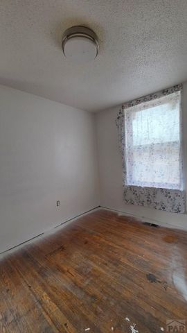 944 Carteret Ave, Pueblo, CO 81004