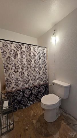 944 Carteret Ave, Pueblo, CO 81004