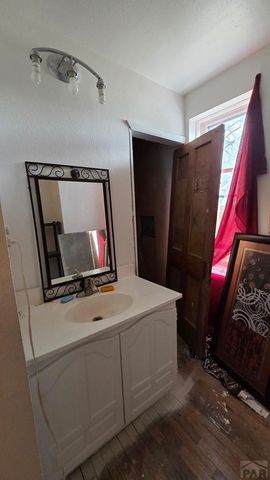 944 Carteret Ave, Pueblo, CO 81004