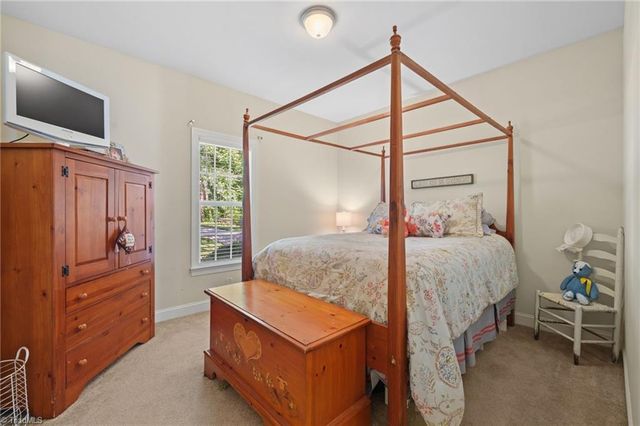 354 Merrimont Drive, Winston-salem, NC 27106